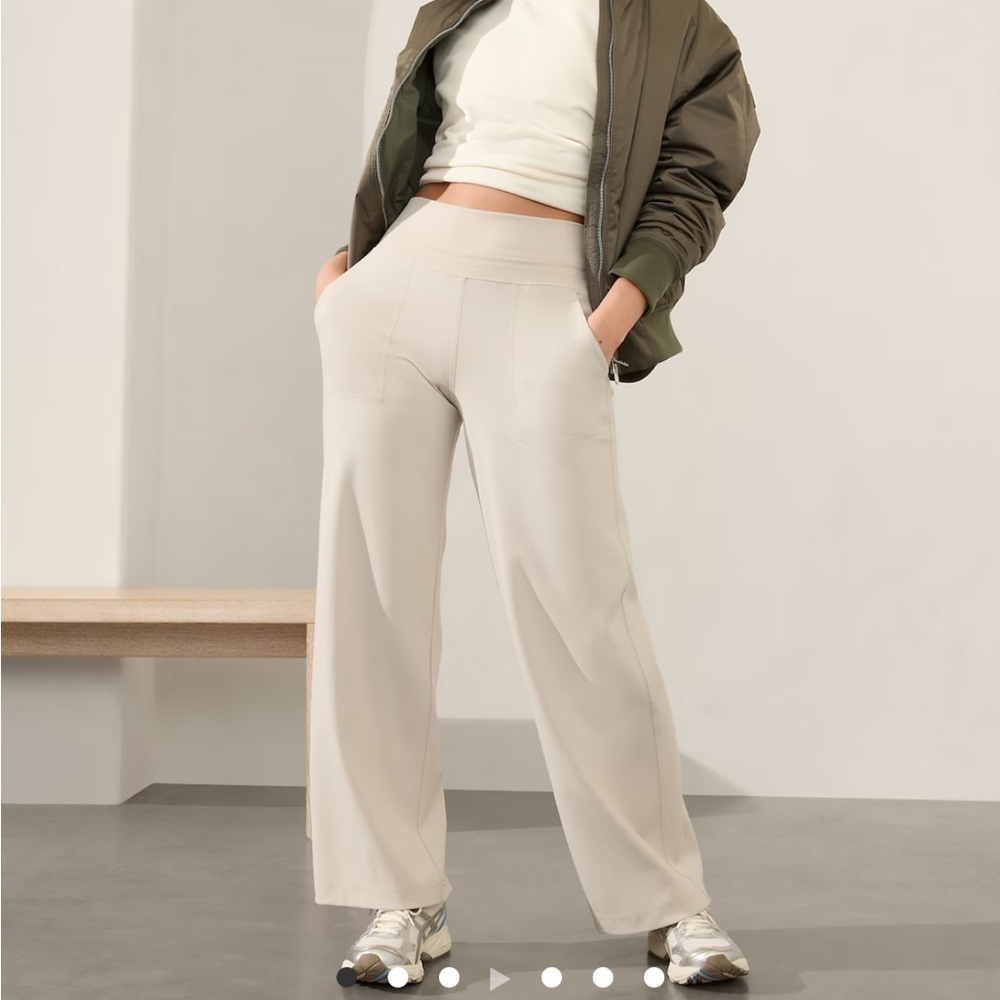 Athleta cream colored straight leg pants